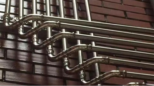 江蘇不銹鋼給水管廠家告訴你家庭給水管要用哪種好？