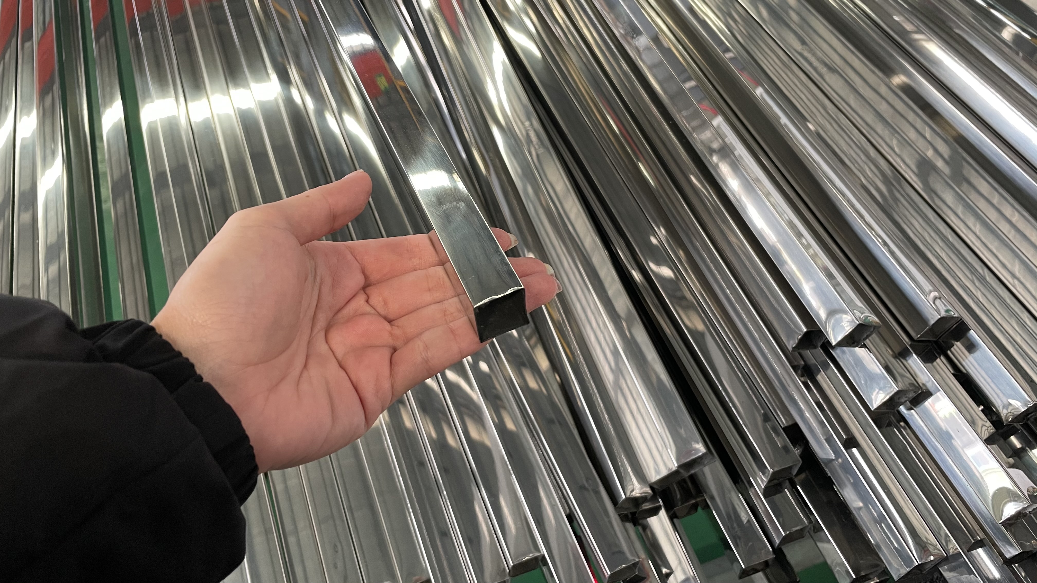 表面之下：不銹鋼管多種表面處理的功用與美學(xué)