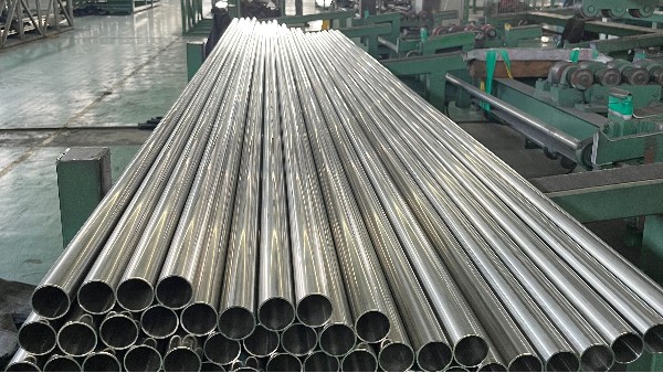 不銹鋼管材從家具管到汽車配件管的結(jié)構(gòu)美學(xué)